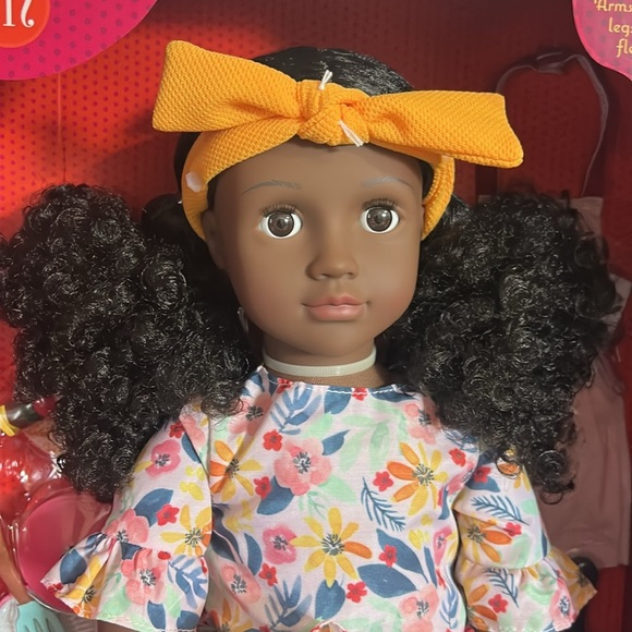 Our Generation Macy Doll with Floral Outfit - Picture 5 of 9